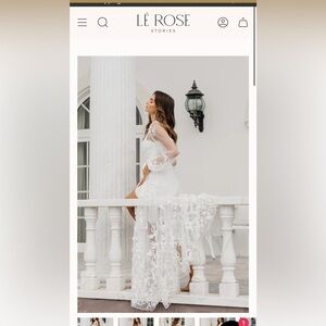 Le Rose Stories Elegant White Floral Lace Robe